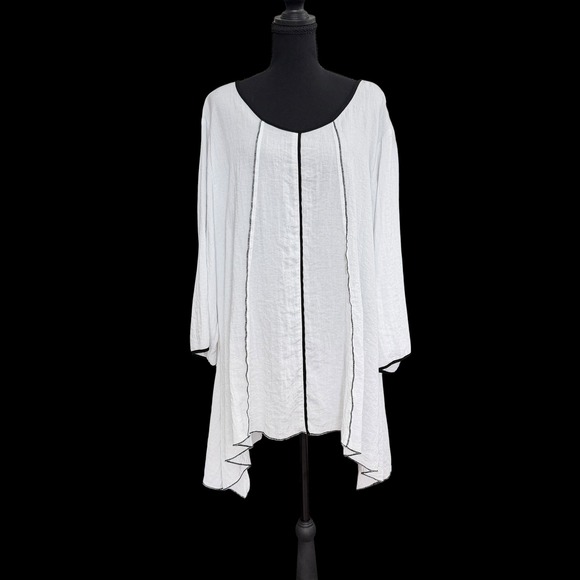 Ali Miles Tops - Ali Miles Contrast Trim Sharkbite Hem Tunic 3X White Black Lagenlook Art to Wear